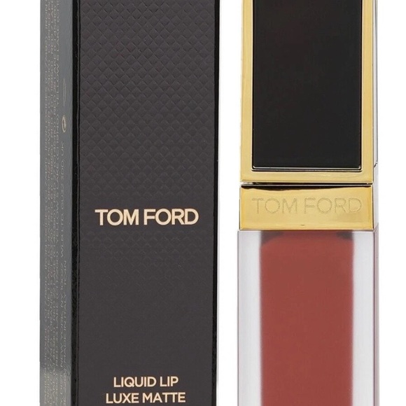 Tom Ford Luxe Matte Liquid Lipstick #131
 Burnt Peach - Picture 4 of 5